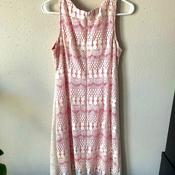 White /pink sleeveless dress - Picture 2 of 4